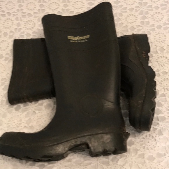 LaCrosse Shoes - Vintage LACROSSE Rubber. Lots Men’s or Women’s Rain, Snow, Hunting, Fishing Sz 9